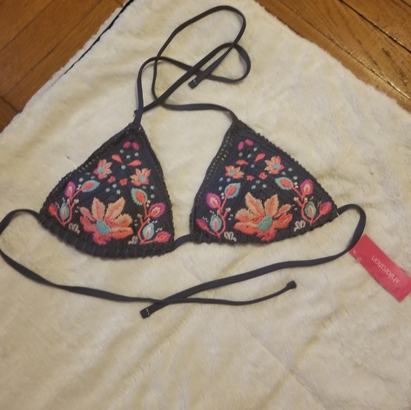 Xhilaration Bikini top - Picture 1 of 3
